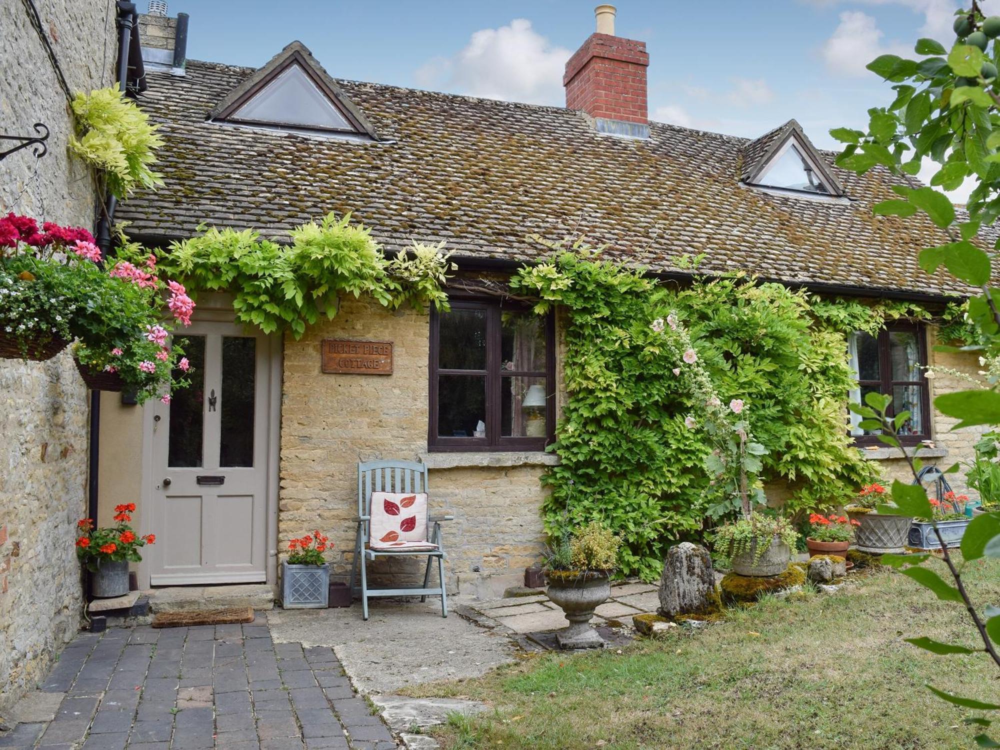 Picket Piece Cottage Chadlington Buitenkant foto